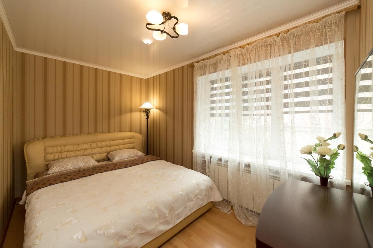 Апартаменты Центр. 2-комн. Генерала Алмазова 4. Киев-13