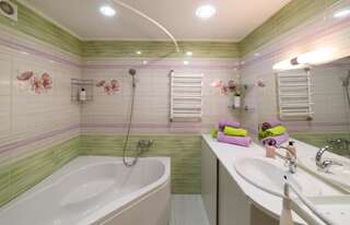 Апартаменты Центр. 2-комн. Генерала Алмазова 4. Киев Апартаменты с 1 спальней-18