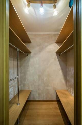 Апартаменты Центр. 2-комн. Генерала Алмазова 4. Киев Апартаменты с 1 спальней-20