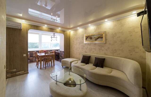 Апартаменты Центр. 2-комн. Генерала Алмазова 4. Киев-4